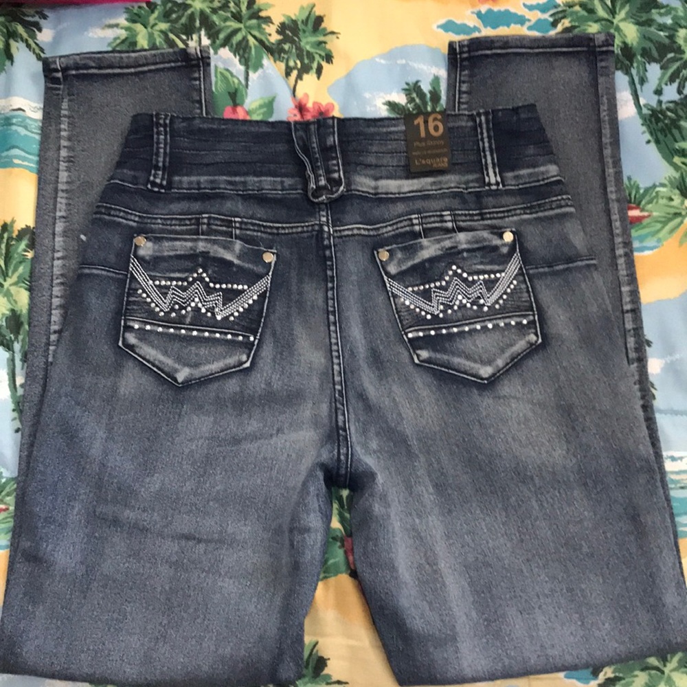 L’Square Embellished Fancy Waistband Skinnies